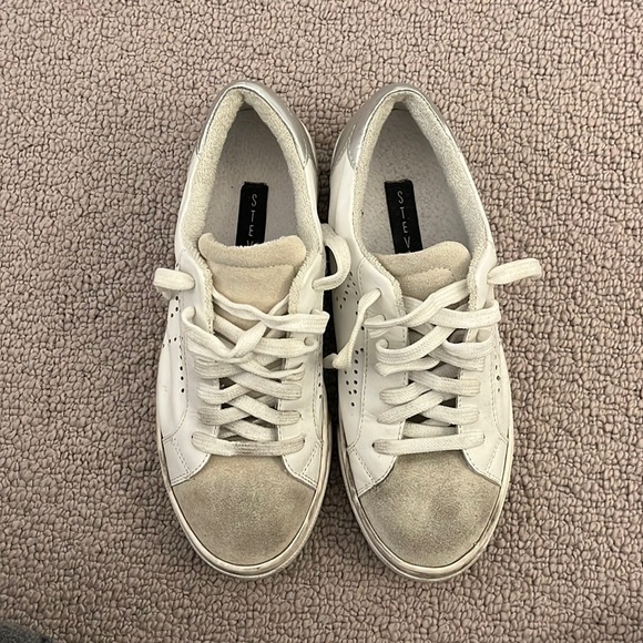 STEVEN by Steve Madden white sneakers - Picture 1 of 5